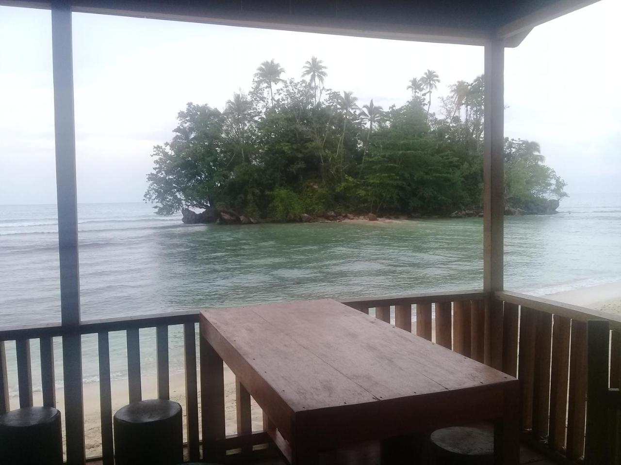 Nusa Nalan Beach Resort Rumah Olat Exterior foto